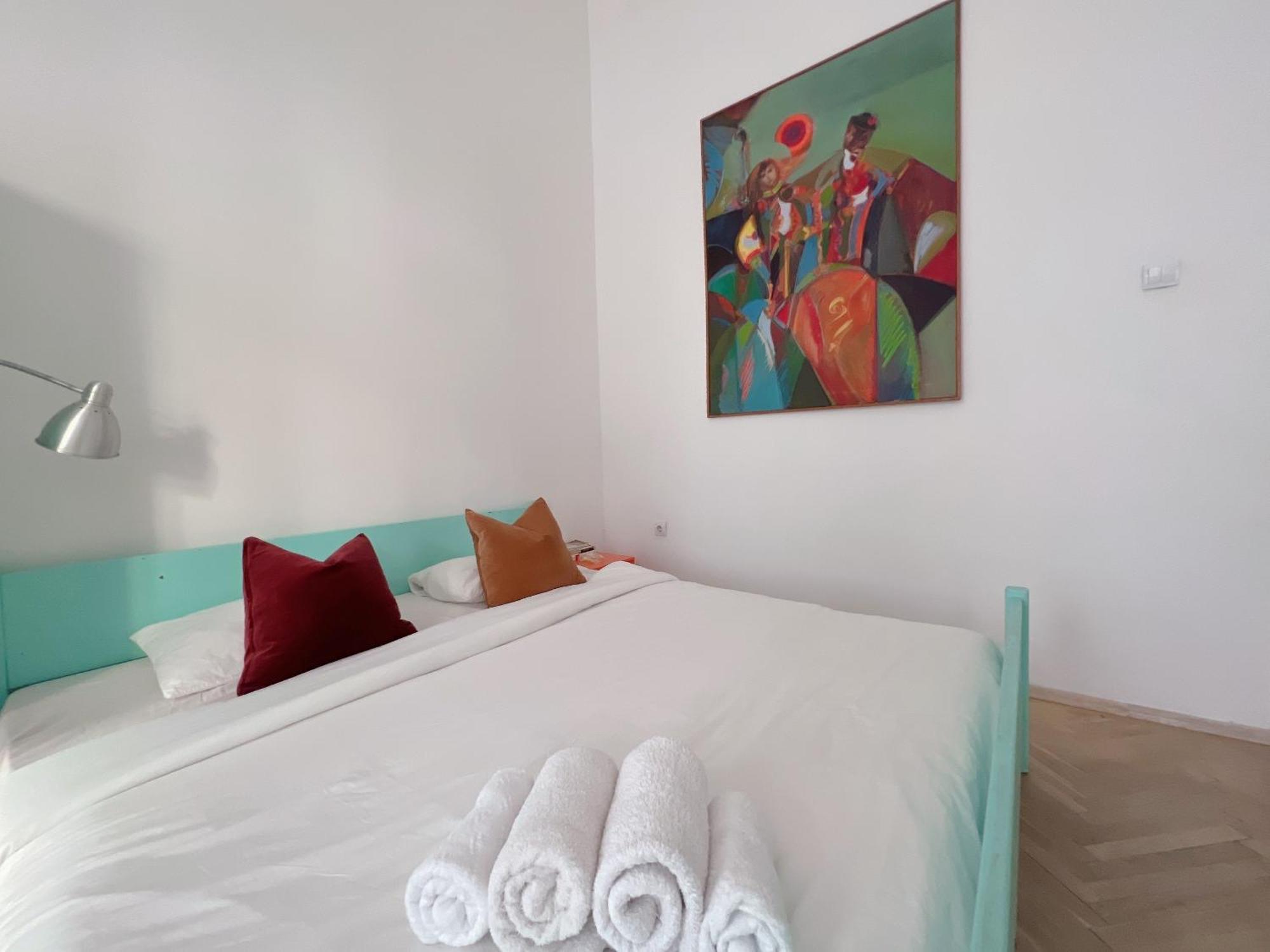 Experience Funky Stylish In The Heart Of Downtown Apartment