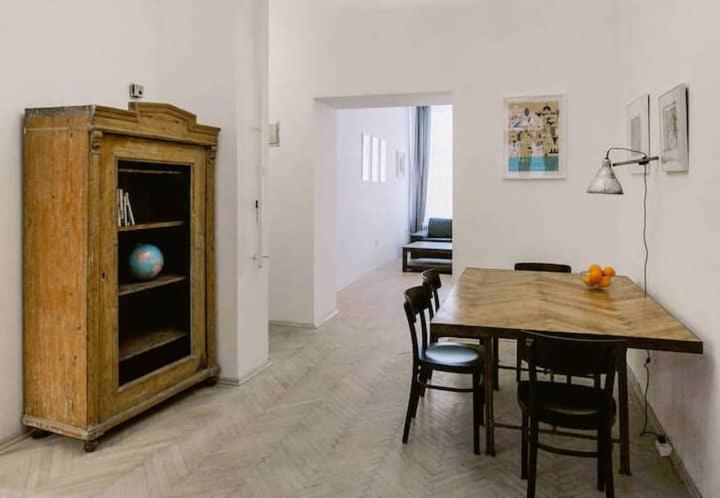 Apartment Experience Funky Stylish In The Heart Of Downtown Budapest