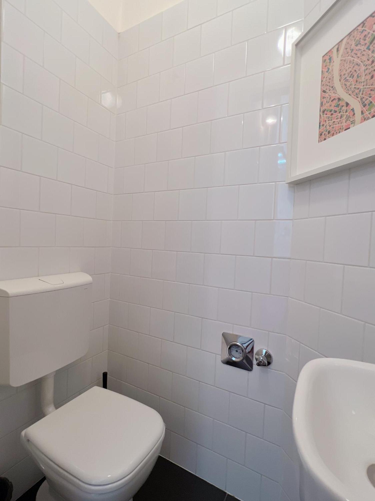 Experience Funky Stylish In The Heart Of Downtown Apartment